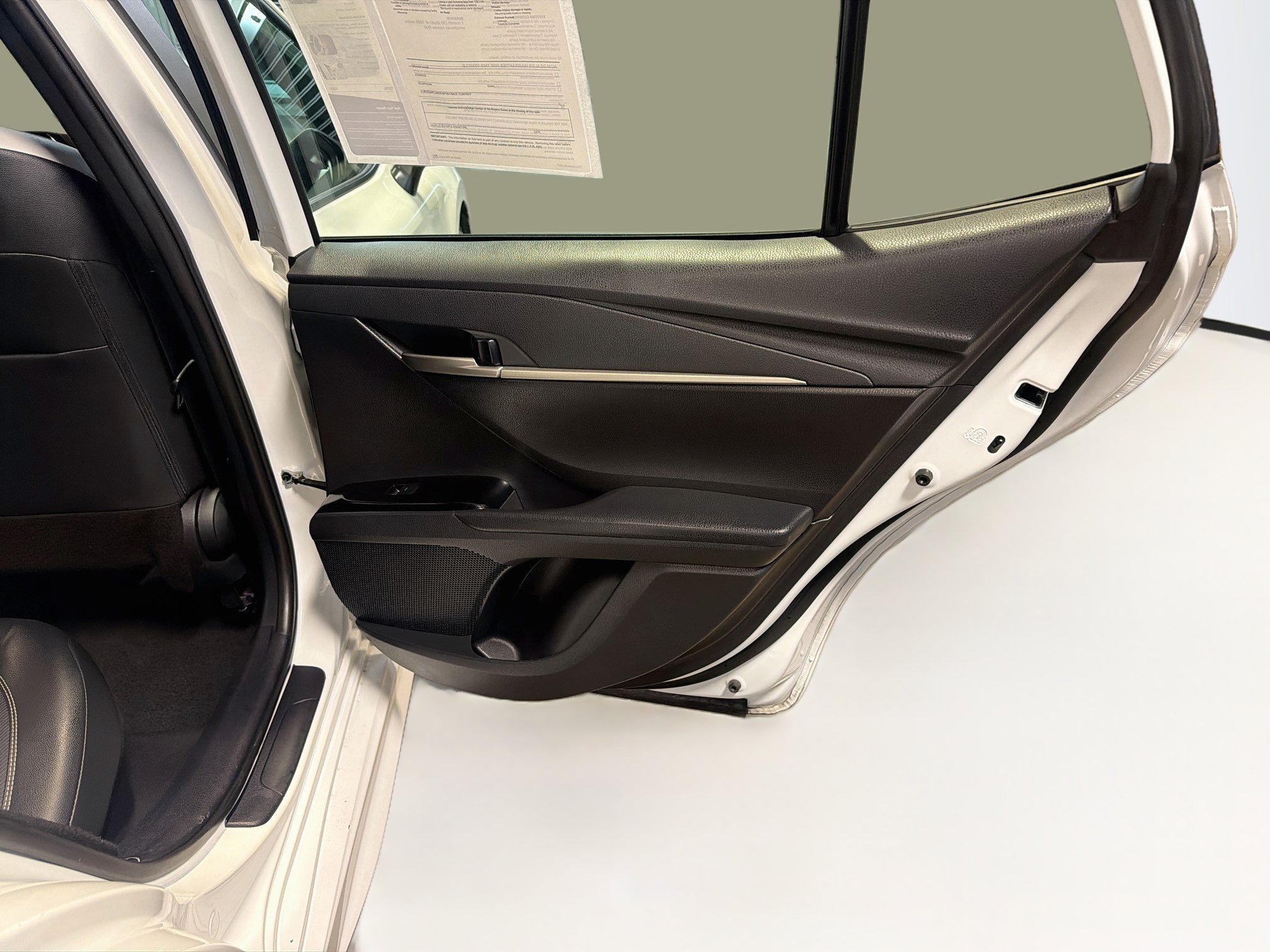 Used 2025 Toyota Camry SE FWD image 30