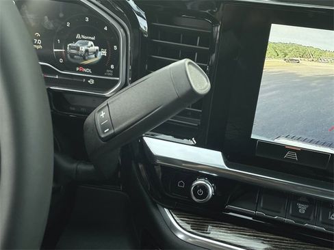 New 2025 GMC Sierra 3500 SLE w/ SLE Value Package image 16