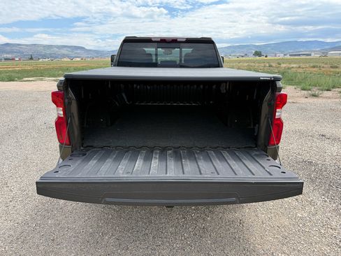 Used 2023 Chevrolet Silverado 1500 LTZ w/ LTZ Premium Package AWD/4WD image 14