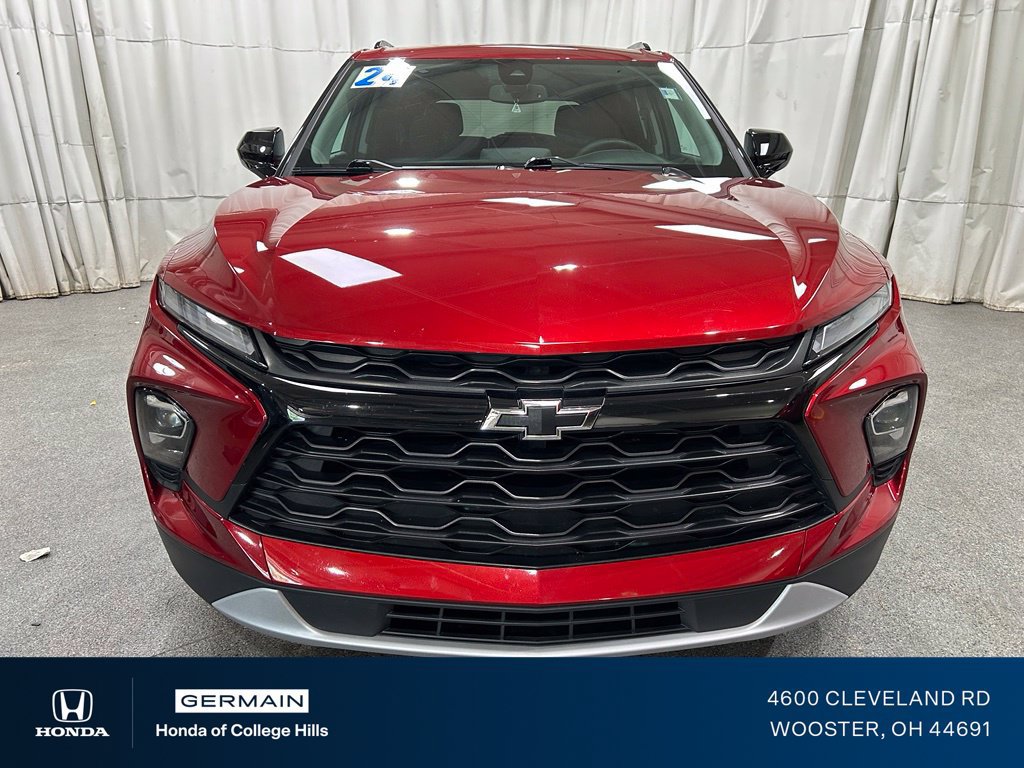 Used 2024 Chevrolet Blazer LT w/ Convenience Package AWD/4WD image 2