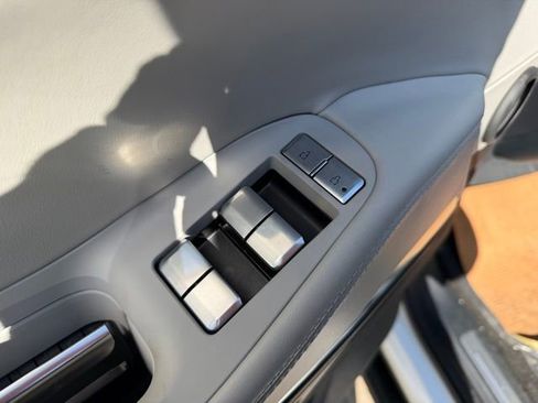New 2026 Lincoln Navigator L Reserve AWD/4WD image 19