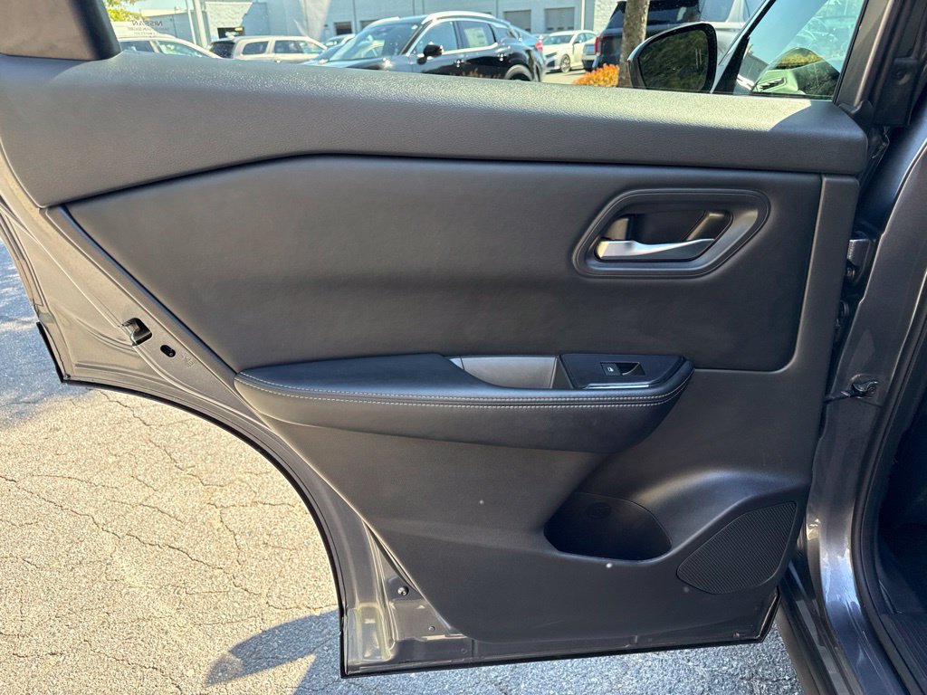 Used 2024 Nissan Rogue SV AWD/4WD image 30