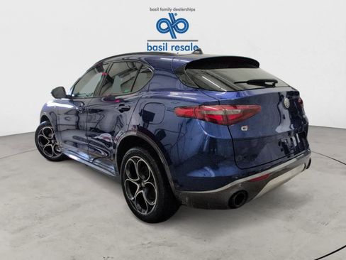 Used 2022 Alfa Romeo Stelvio Ti image 4