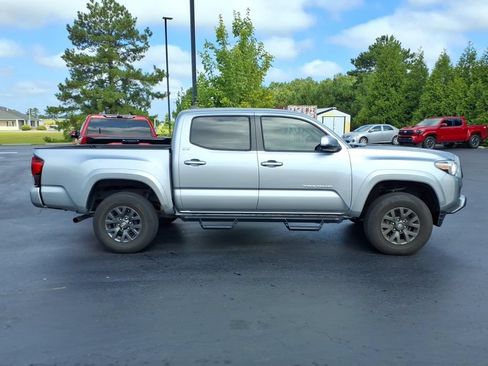 Used 2023 Toyota Tacoma SR5 w/ Technology Package AWD/4WD image 2