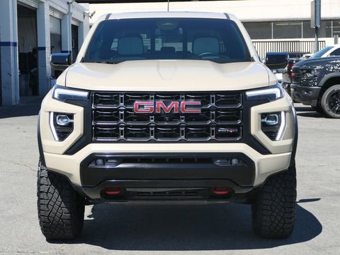 Used 2024 GMC Canyon AT4X AWD/4WD image 8