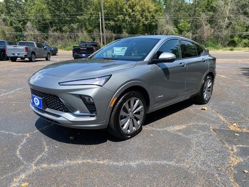 New 2025 Buick Envista Avenir image 3