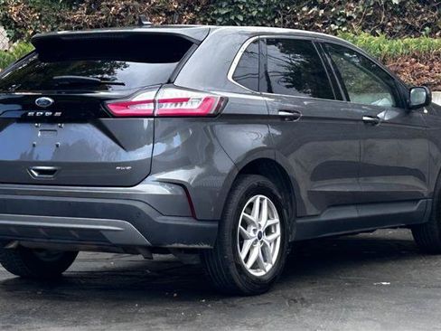Used 2022 Ford Edge SEL image 5