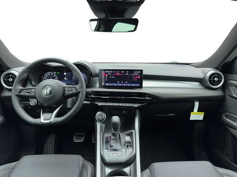 New 2025 Alfa Romeo Tonale w/ Premium Package AWD/4WD image 15