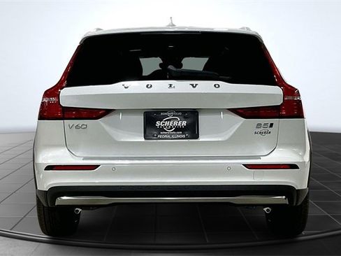 New 2026 Volvo V60 B5 Cross Country Ultra w/ Climate Package image 5