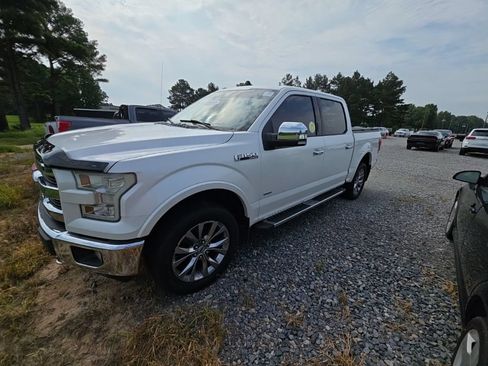 Used 2016 Ford F150 Lariat w/ Equipment Group 502A Luxury AWD/4WD image 2