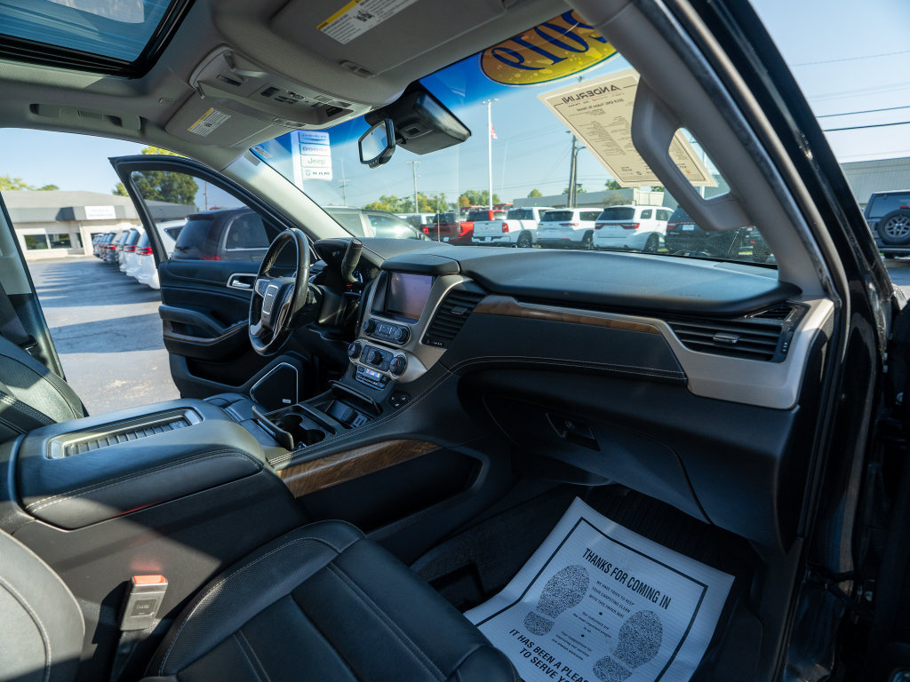 Used 2019 GMC Yukon XL Denali w/ Denali Ultimate Package AWD/4WD image 25