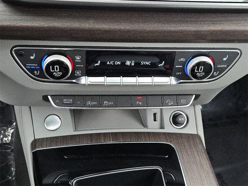 Certified 2025 Audi Q5 2.0T Premium Plus w/ Premium Plus Package image 27