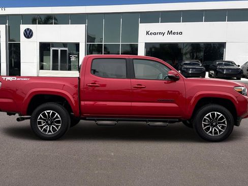 Used 2022 Toyota Tacoma TRD Sport image 3
