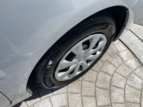 Used 2013 Toyota Corolla L image 31