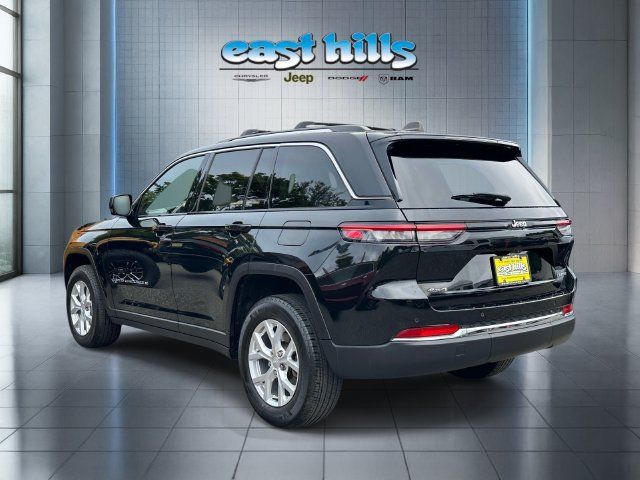 Used 2023 Jeep Grand Cherokee Limited AWD/4WD image 5