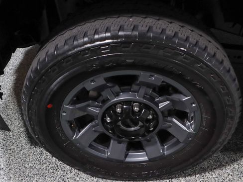 Used 2023 Ford F250 Lariat w/ Sport Appearance Package image 11