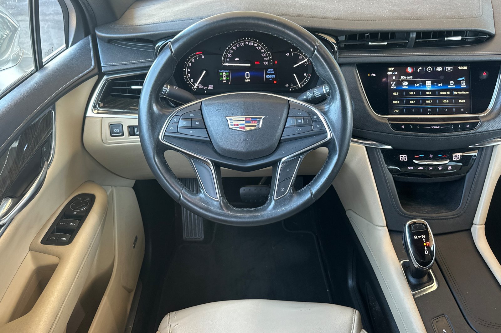 Used 2019 Cadillac XT5 FWD image 17