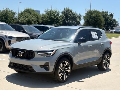 New 2026 Volvo XC40 B4 Plus w/ Protection Package Premier image 2