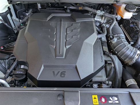 Used 2024 Kia Carnival LX image 36