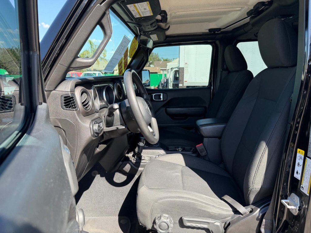Used 2019 Jeep Wrangler Unlimited Sport AWD/4WD image 17