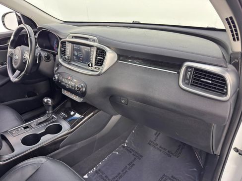 Used 2017 Kia Sorento EX w/ EX Advanced Touring Package image 14