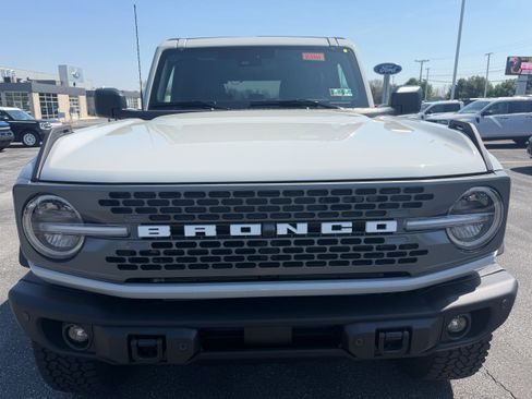 New 2026 Ford Bronco Badlands image 8