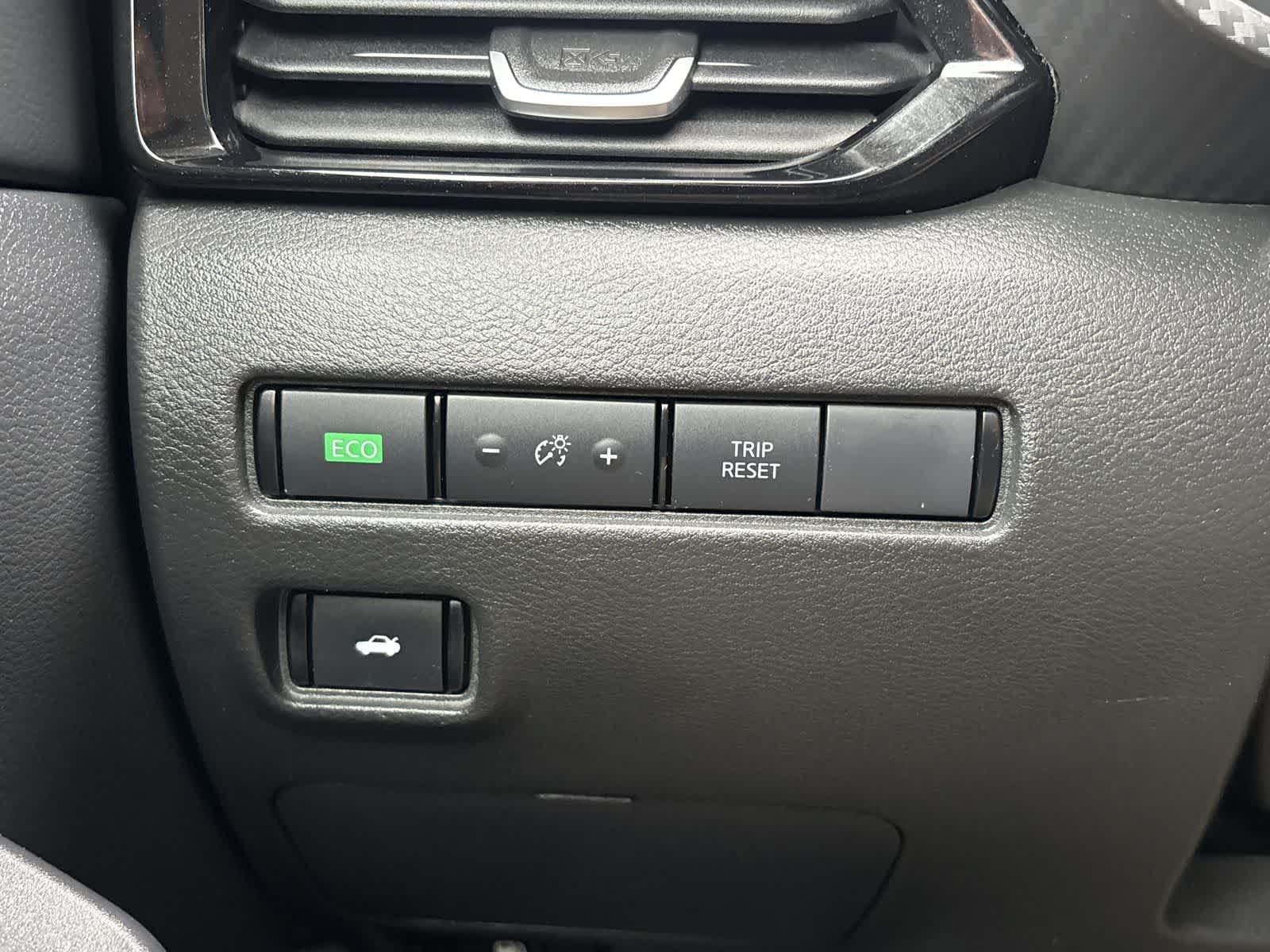 Used 2024 Nissan Sentra SV FWD image 12