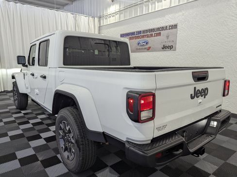 Used 2026 Jeep Gladiator Sport AWD/4WD image 10