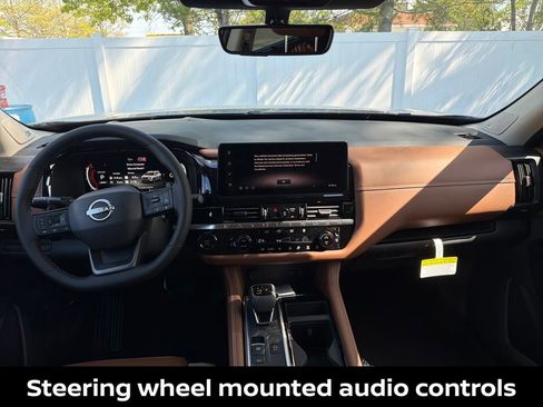 New 2026 Nissan Pathfinder Platinum AWD/4WD image 15