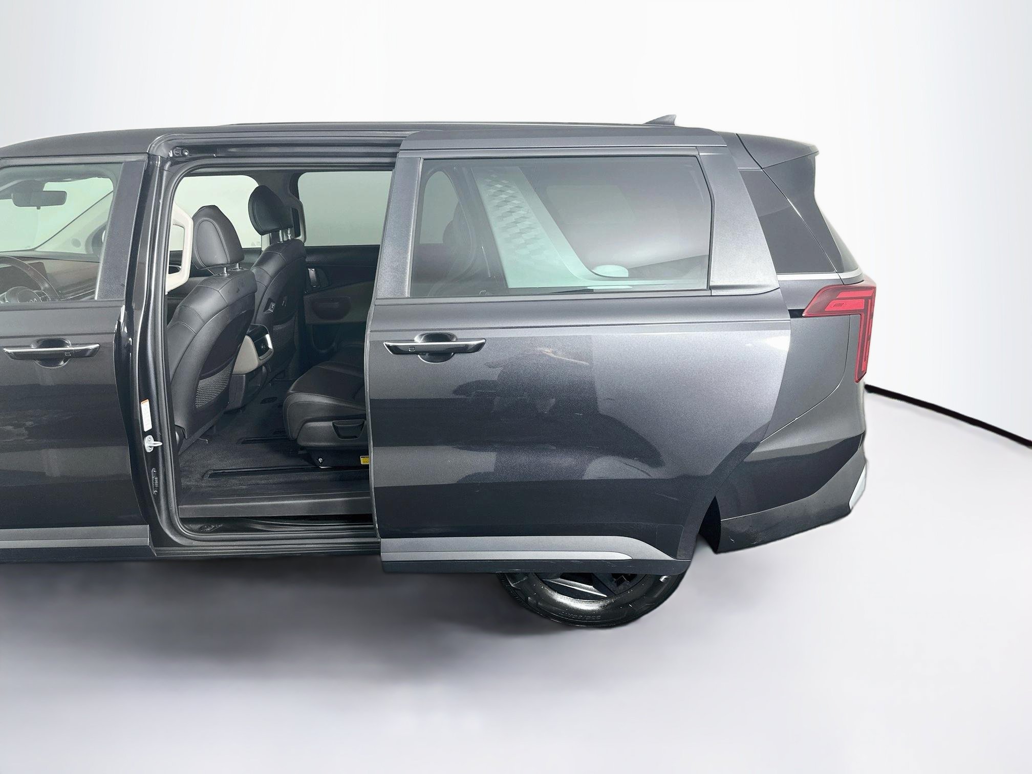 Used 2026 Kia Carnival FWD image 26