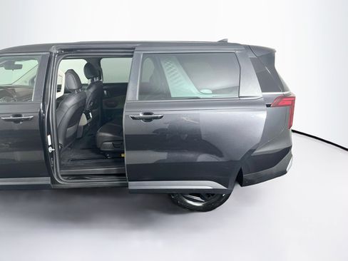 Used 2026 Kia Carnival FWD image 26