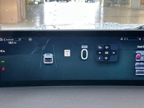 Used 2025 Ford Expedition Tremor image 22