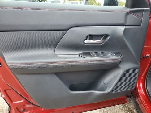 New 2026 Nissan Kicks SR image 19