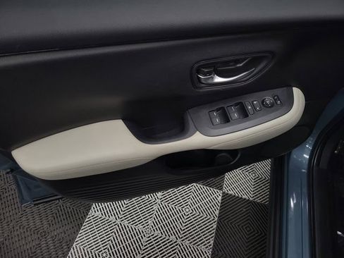 Certified 2025 Honda HR-V LX image 21