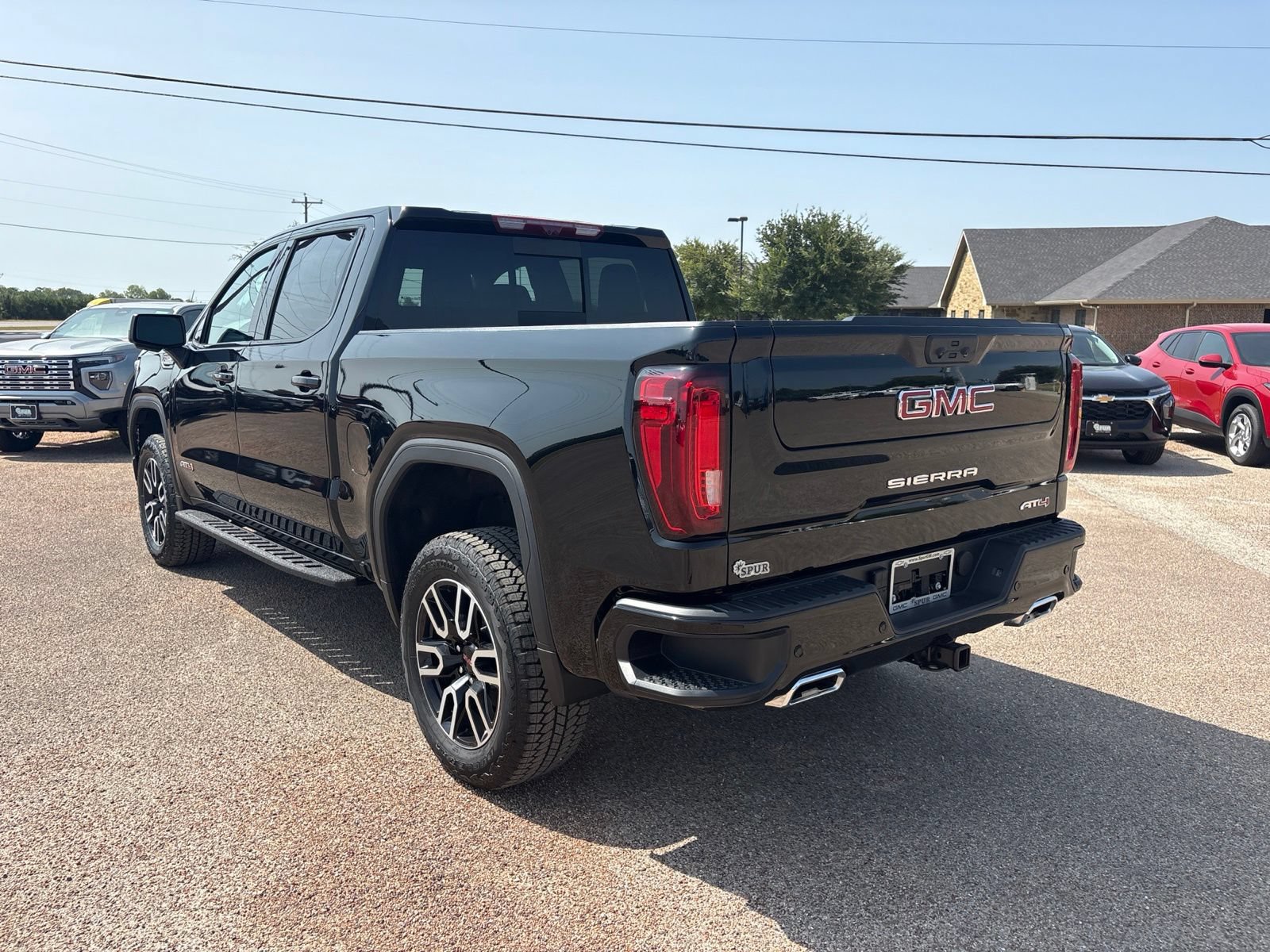 New 2026 GMC Sierra 1500 AT4 w/ AT4 Premium Package AWD/4WD image 4