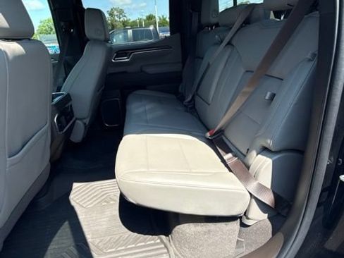 Used 2022 Chevrolet Silverado 1500 LTZ w/ LTZ Premium Package AWD/4WD image 32