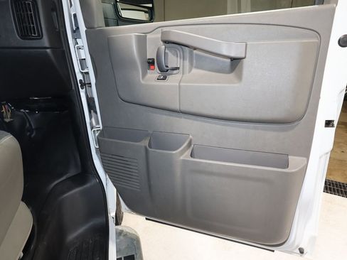 Certified 2024 Chevrolet Express 2500 w/ Driver Convenience Package image 15