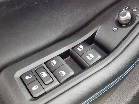 Used 2025 Jeep Grand Cherokee Trailhawk w/ Advanced Protech Group II image 17