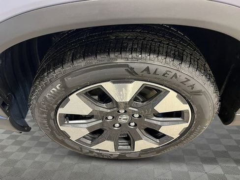 New 2026 Honda Pilot Touring image 12