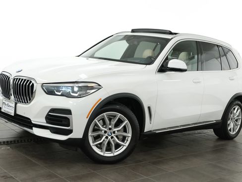 Used 2022 BMW X5 xDrive40i w/ Premium Package AWD/4WD image 1