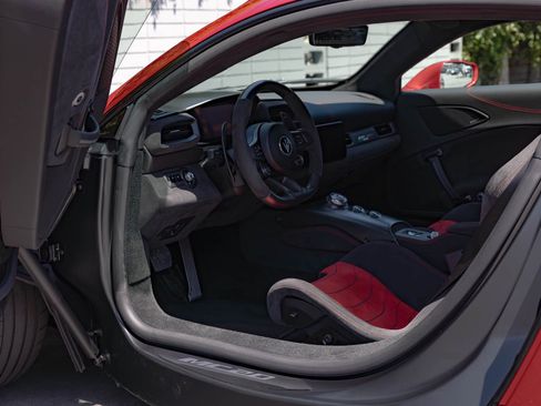 Used 2022 Maserati MC20 Coupe RWD image 6