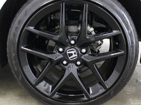 Used 2024 Honda Civic Sport image 8