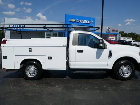 Used 2022 Ford F350 XL w/ Power Equipment Group image 4