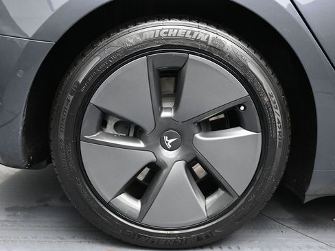 Used 2021 Tesla Model 3 Long Range image 10