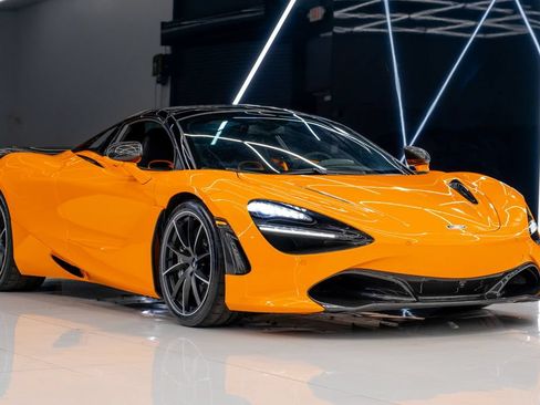 Used 2020 McLaren 720S Spider RWD image 23