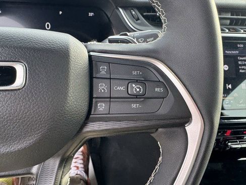 Used 2024 Jeep Grand Cherokee L Laredo image 15