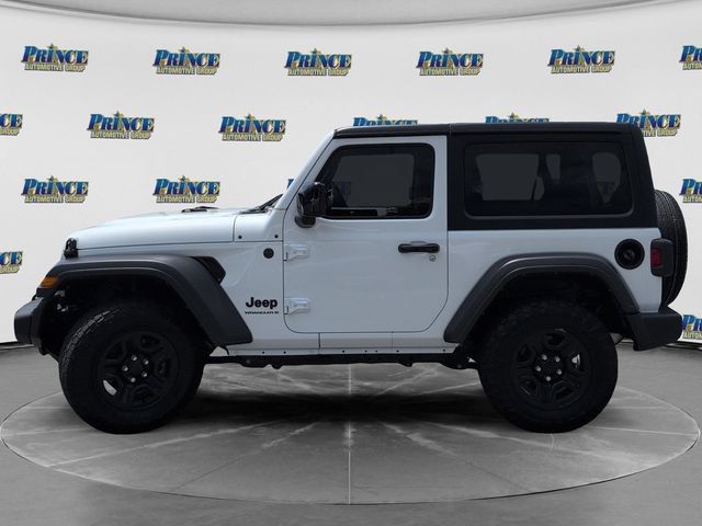 Used 2025 Jeep Wrangler Sport AWD/4WD image 11