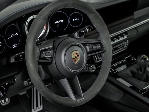 Used 2022 Porsche 911 GT3 RWD image 25