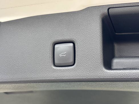 Used 2022 Ford Escape Titanium w/ Titanium Elite Package AWD/4WD image 14