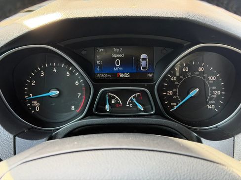 Used 2017 Ford Focus Titanium w/ Titanium Technology Package FWD image 30